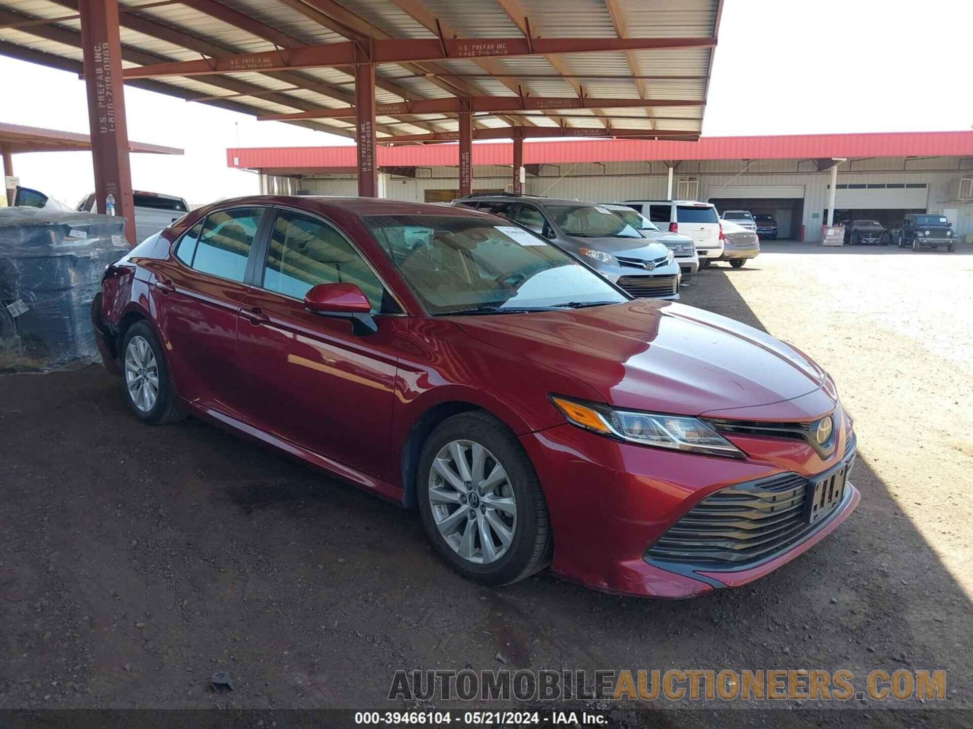 4T1B11HK2JU537962 TOYOTA CAMRY 2018