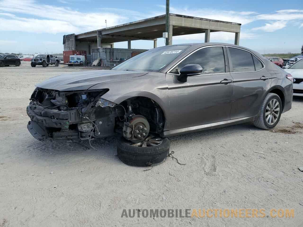 4T1B11HK2JU539842 TOYOTA CAMRY 2018