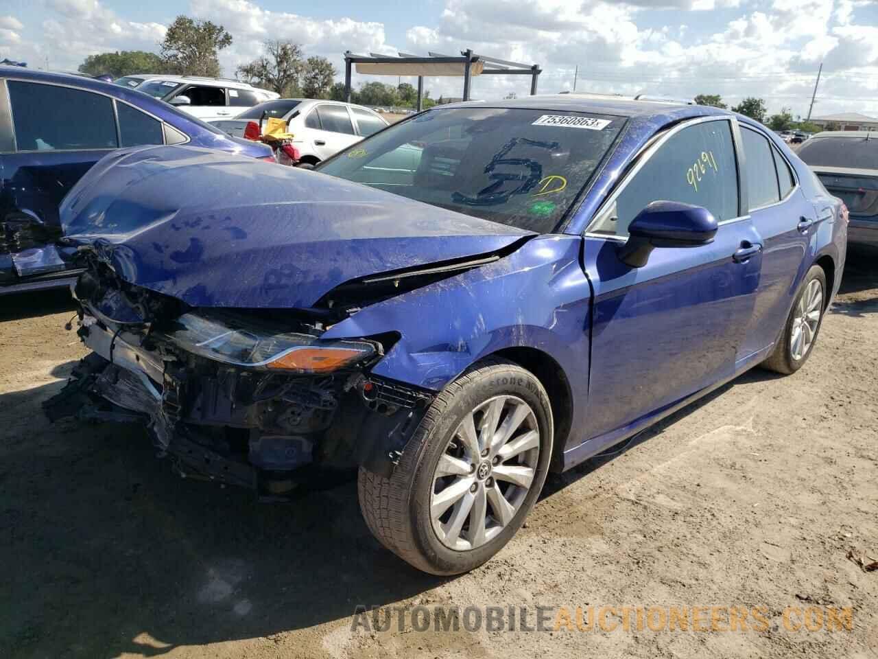 4T1B11HK2JU541218 TOYOTA CAMRY 2018