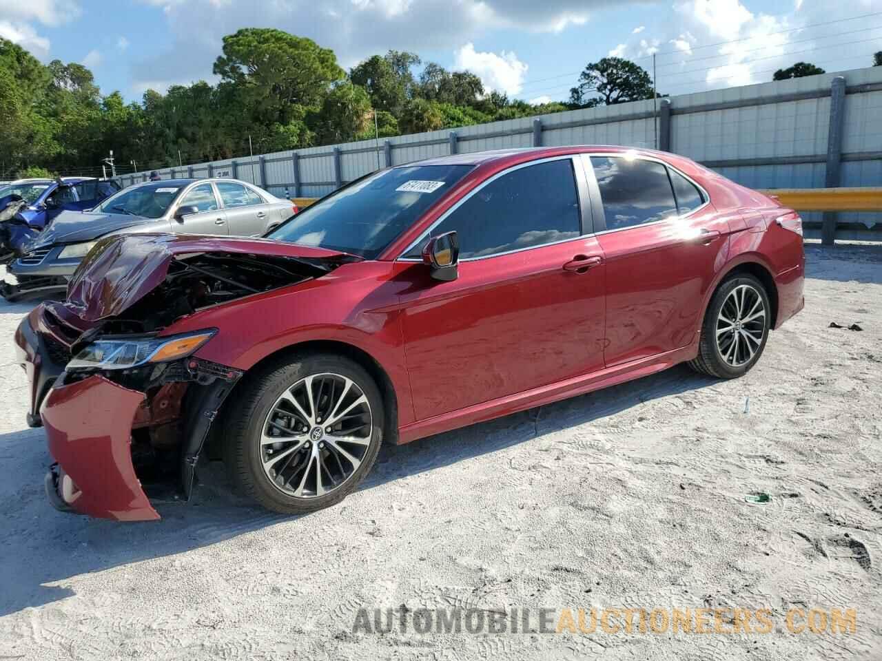 4T1B11HK2JU544877 TOYOTA CAMRY 2018