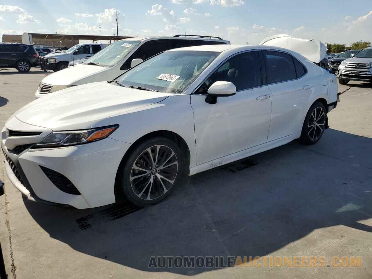 4T1B11HK2JU546614 TOYOTA CAMRY 2018