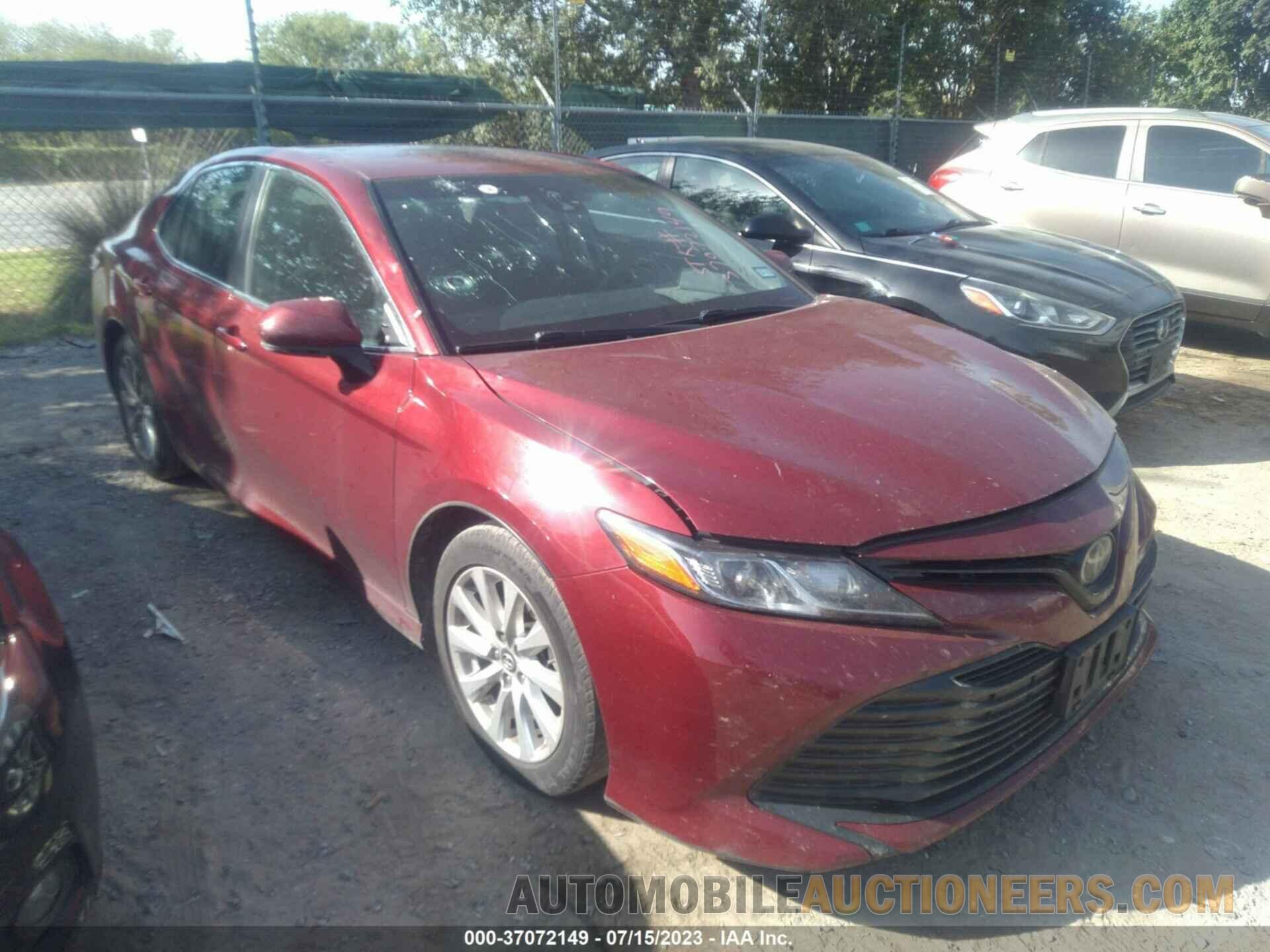 4T1B11HK2JU550582 TOYOTA CAMRY 2018