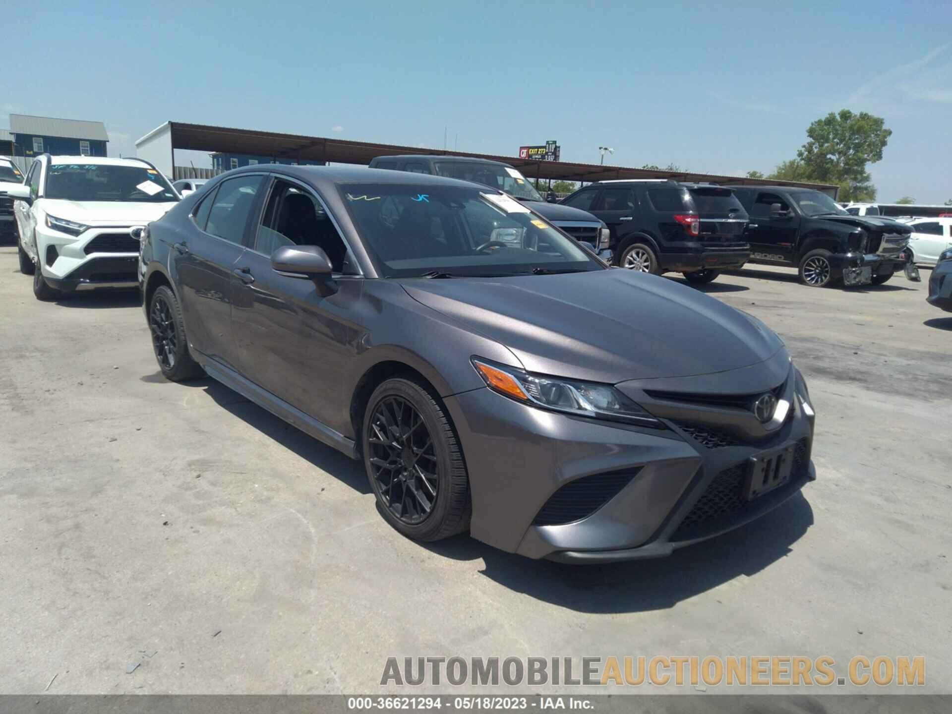 4T1B11HK2JU552834 TOYOTA CAMRY 2018