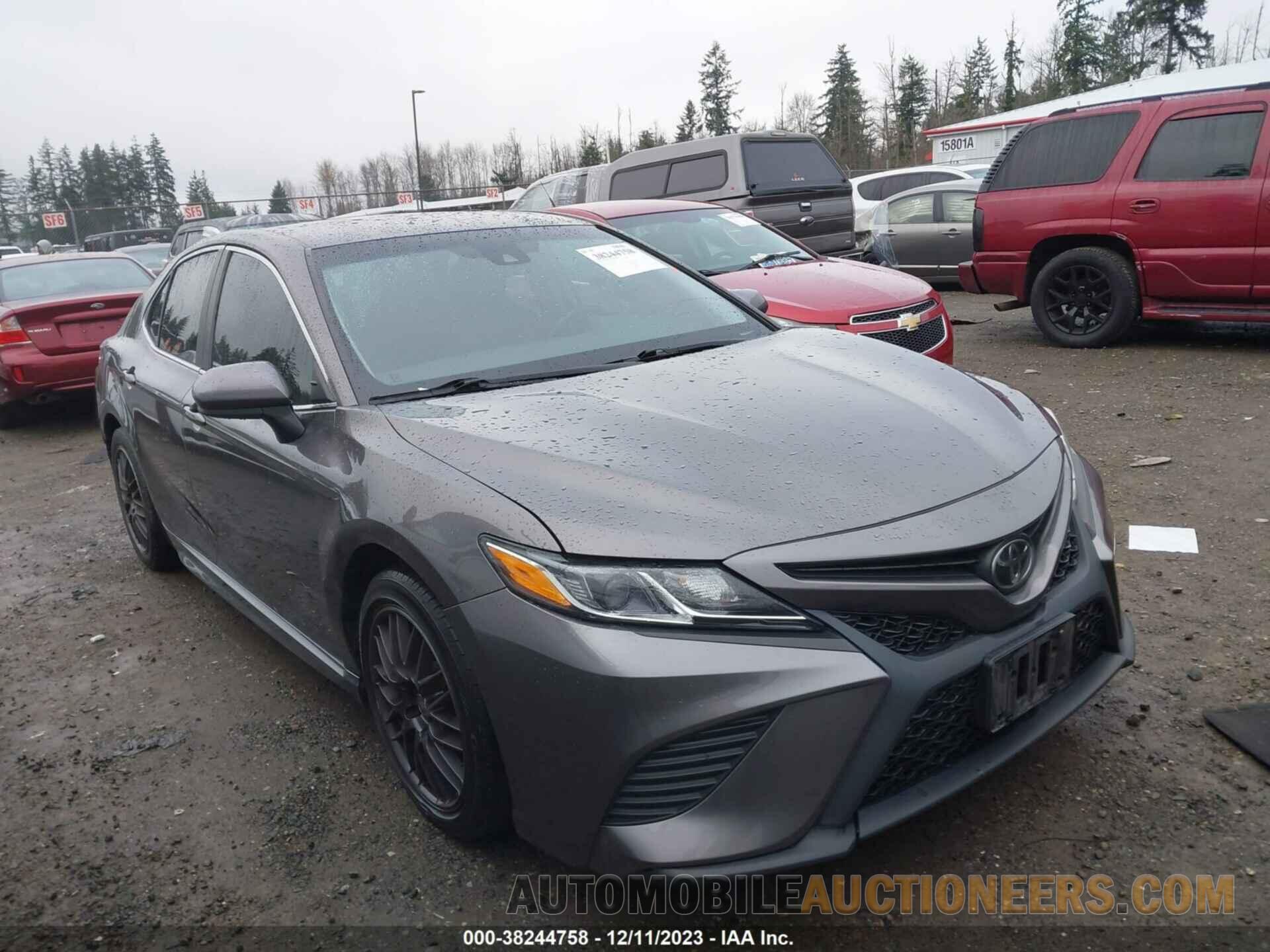 4T1B11HK2JU553224 TOYOTA CAMRY 2018