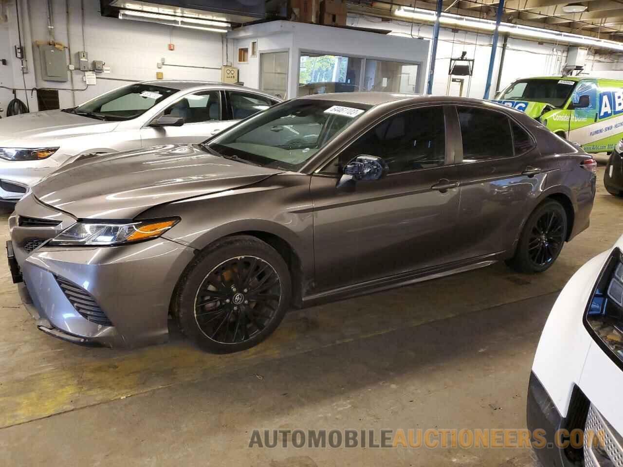 4T1B11HK2JU553238 TOYOTA CAMRY 2018