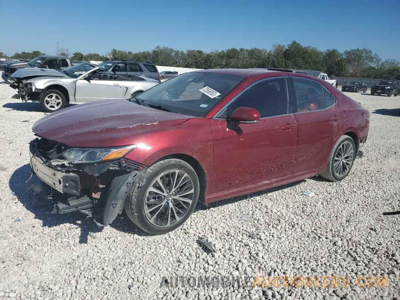 4T1B11HK2JU558388 TOYOTA CAMRY 2018