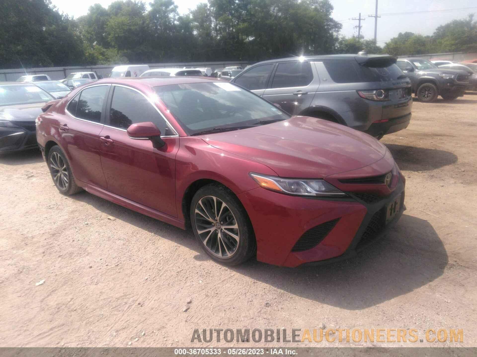 4T1B11HK2JU564417 TOYOTA CAMRY 2018