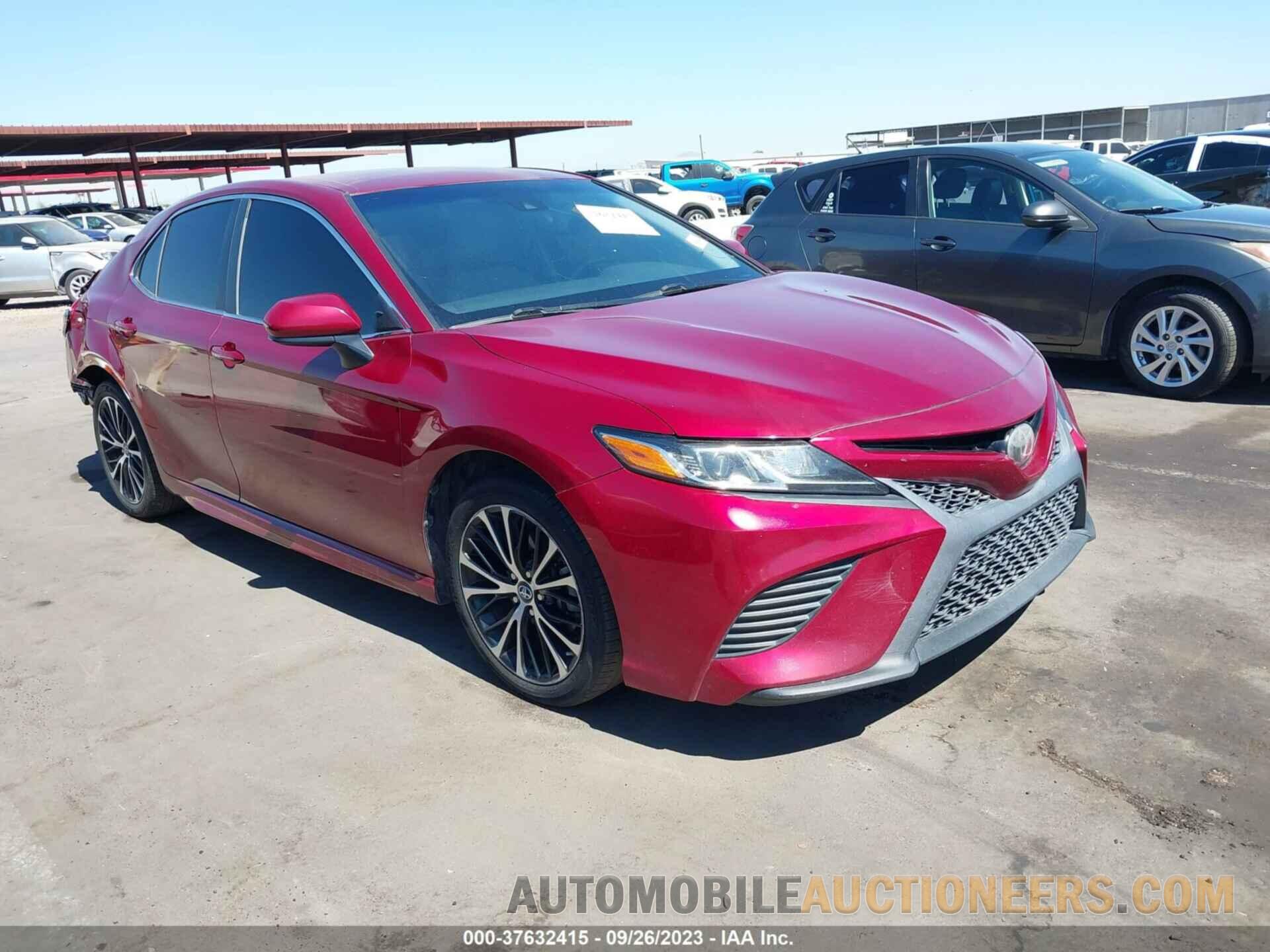 4T1B11HK2JU567091 TOYOTA CAMRY 2018