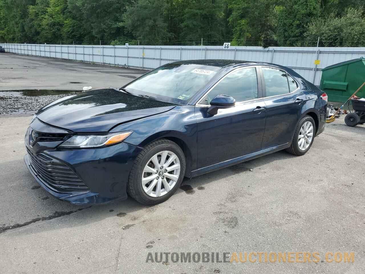 4T1B11HK2JU568502 TOYOTA CAMRY 2018