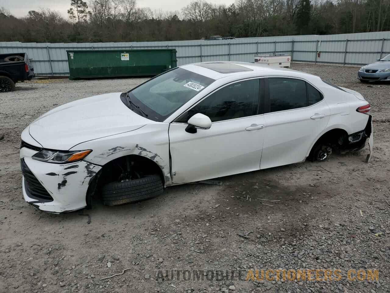 4T1B11HK2JU571562 TOYOTA CAMRY 2018