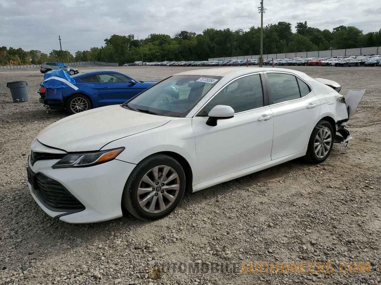 4T1B11HK2JU575871 TOYOTA CAMRY 2018