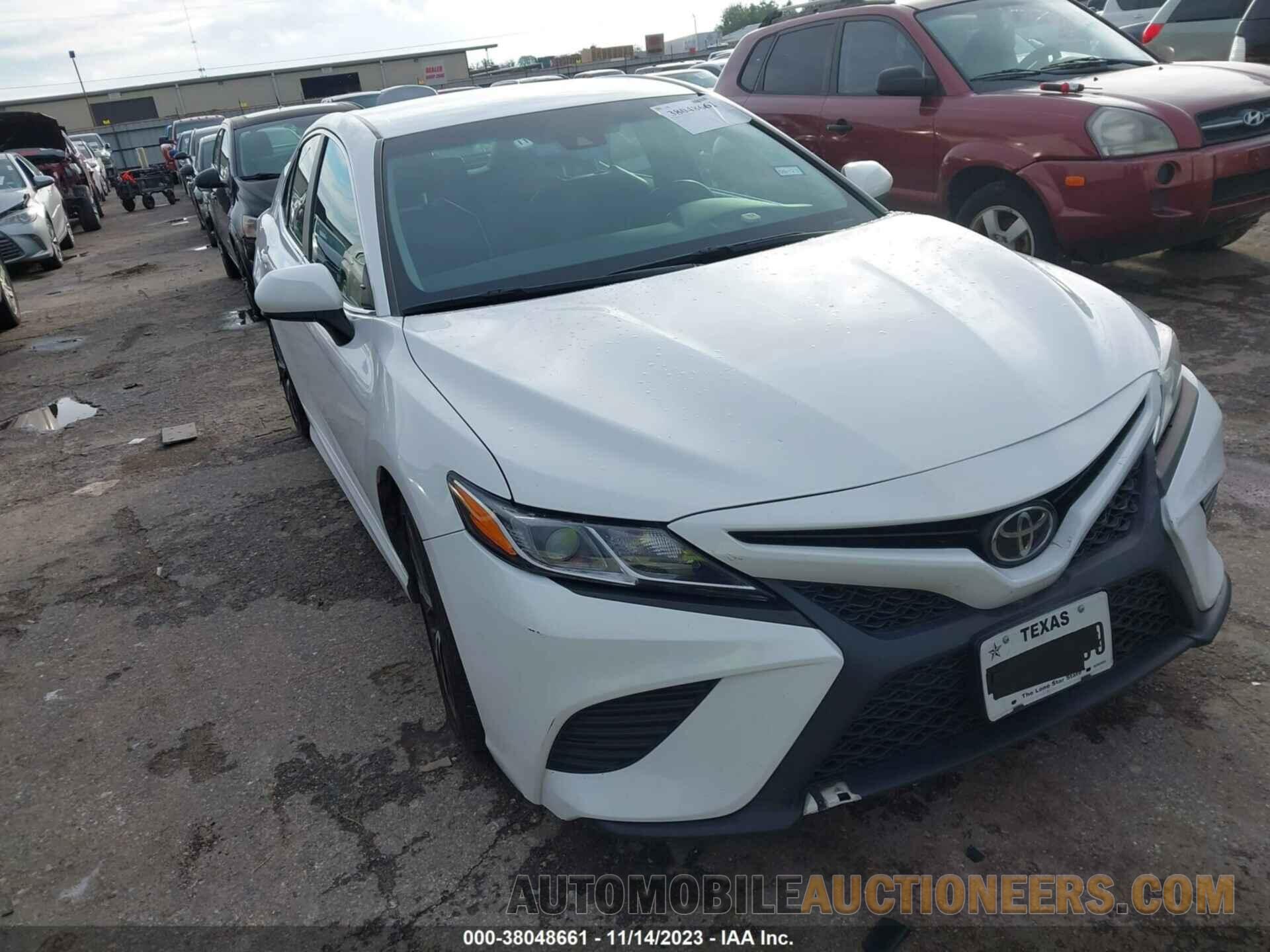 4T1B11HK2JU576535 TOYOTA CAMRY 2018