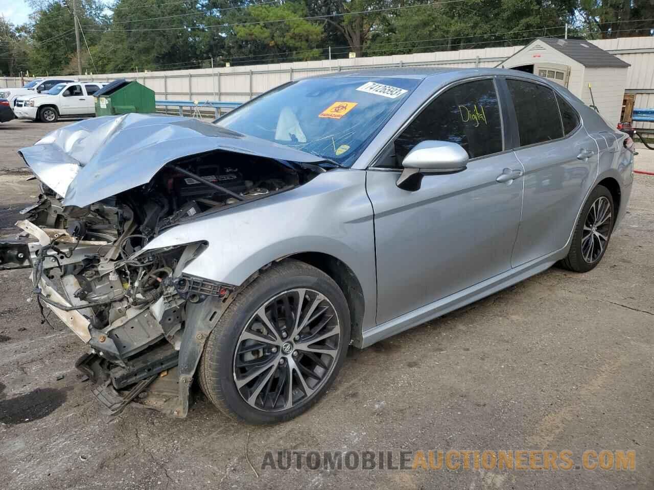 4T1B11HK2JU577958 TOYOTA CAMRY 2018