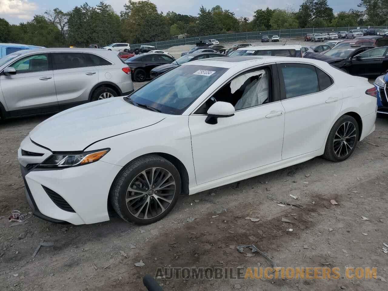 4T1B11HK2JU584635 TOYOTA CAMRY 2018