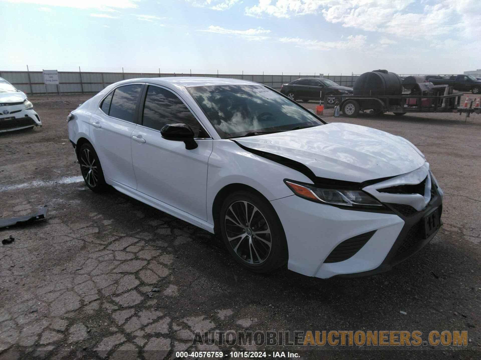 4T1B11HK2JU585185 TOYOTA CAMRY 2018