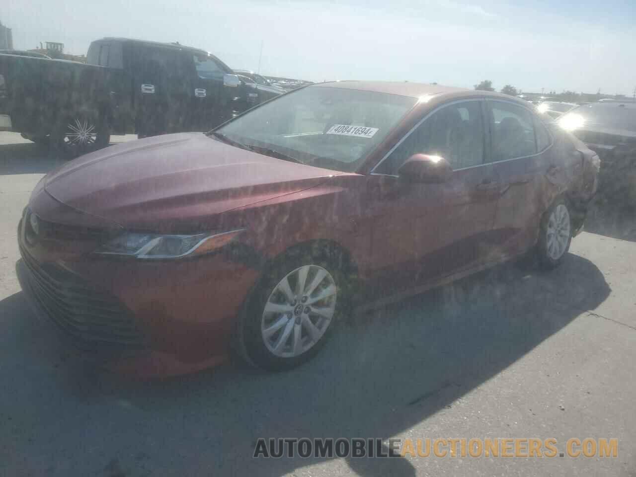 4T1B11HK2JU588085 TOYOTA CAMRY 2018