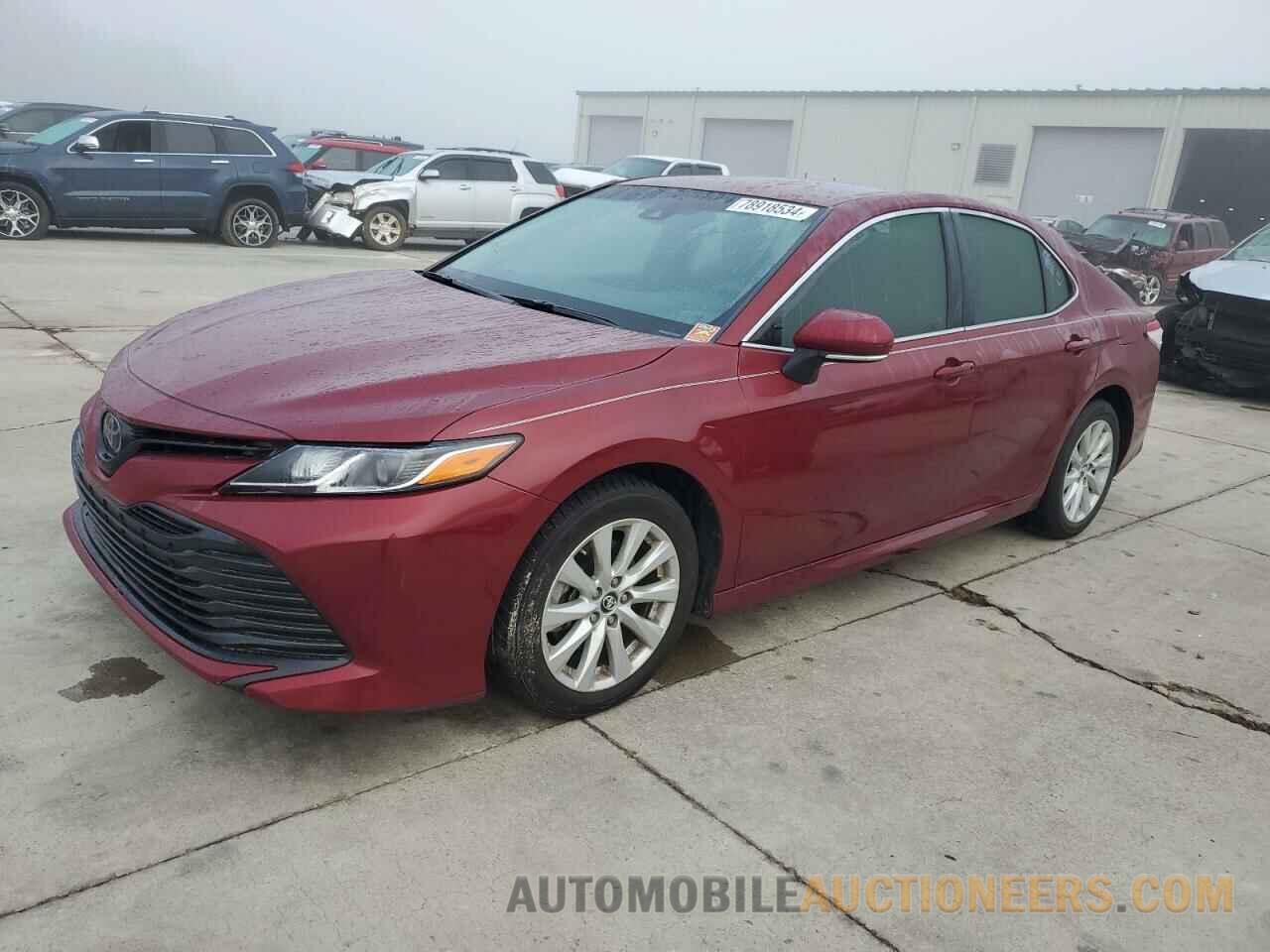 4T1B11HK2JU589060 TOYOTA CAMRY 2018