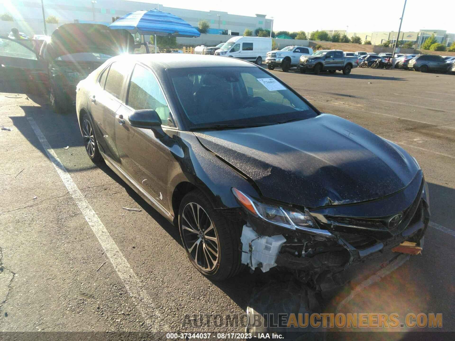 4T1B11HK2JU589527 TOYOTA CAMRY 2018