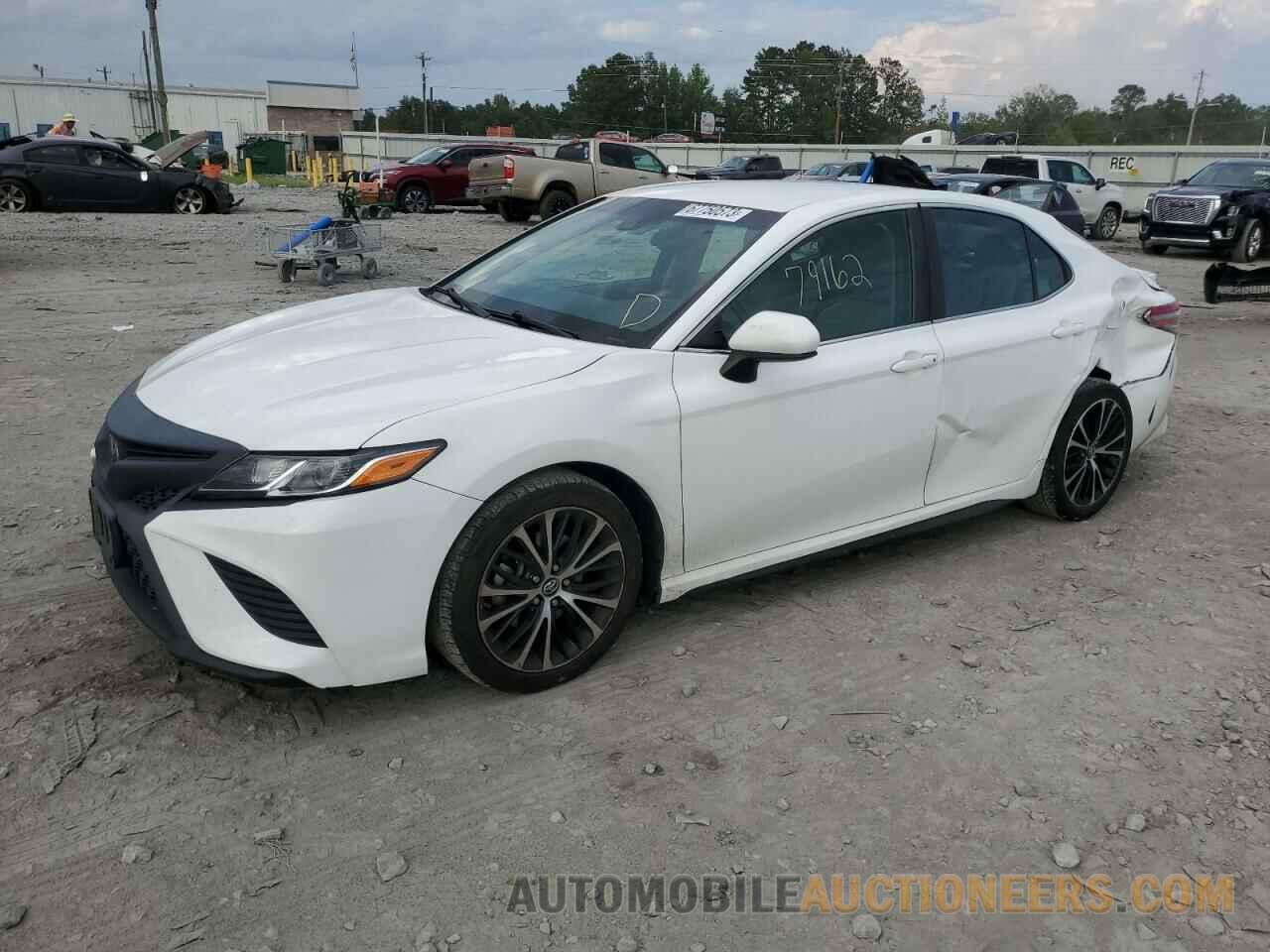 4T1B11HK2JU592735 TOYOTA CAMRY 2018