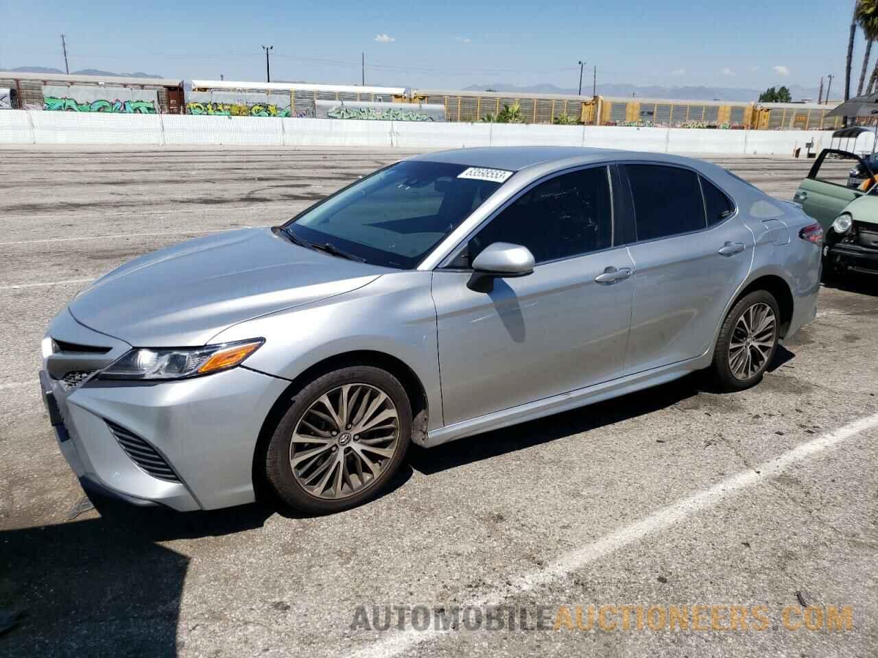 4T1B11HK2JU593562 TOYOTA CAMRY 2018