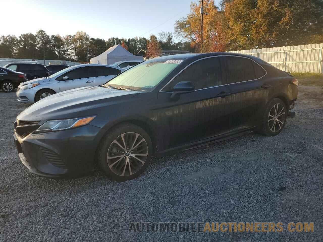 4T1B11HK2JU594372 TOYOTA CAMRY 2018