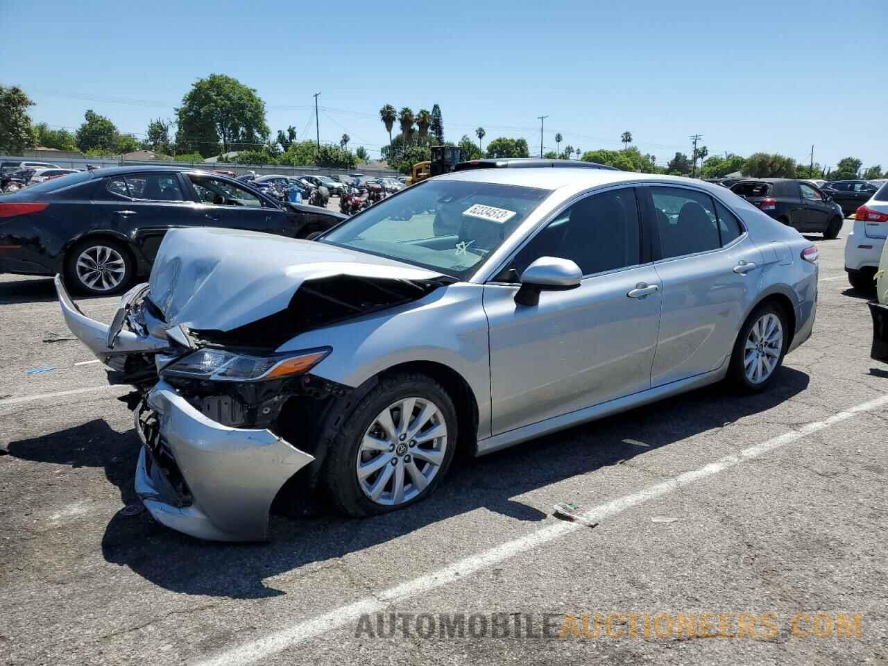 4T1B11HK2JU594825 TOYOTA CAMRY 2018