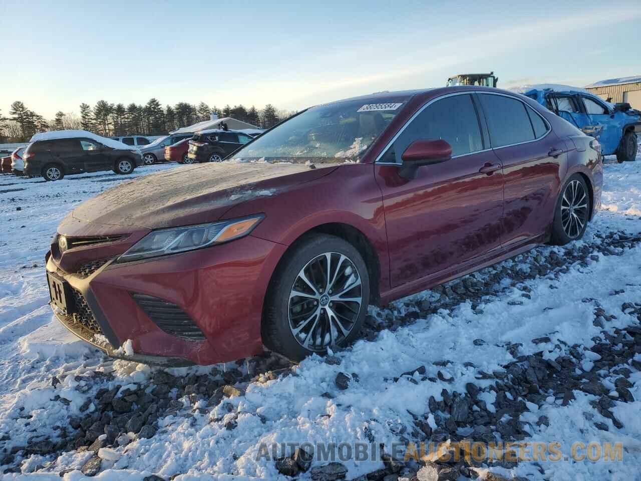 4T1B11HK2JU596123 TOYOTA CAMRY 2018