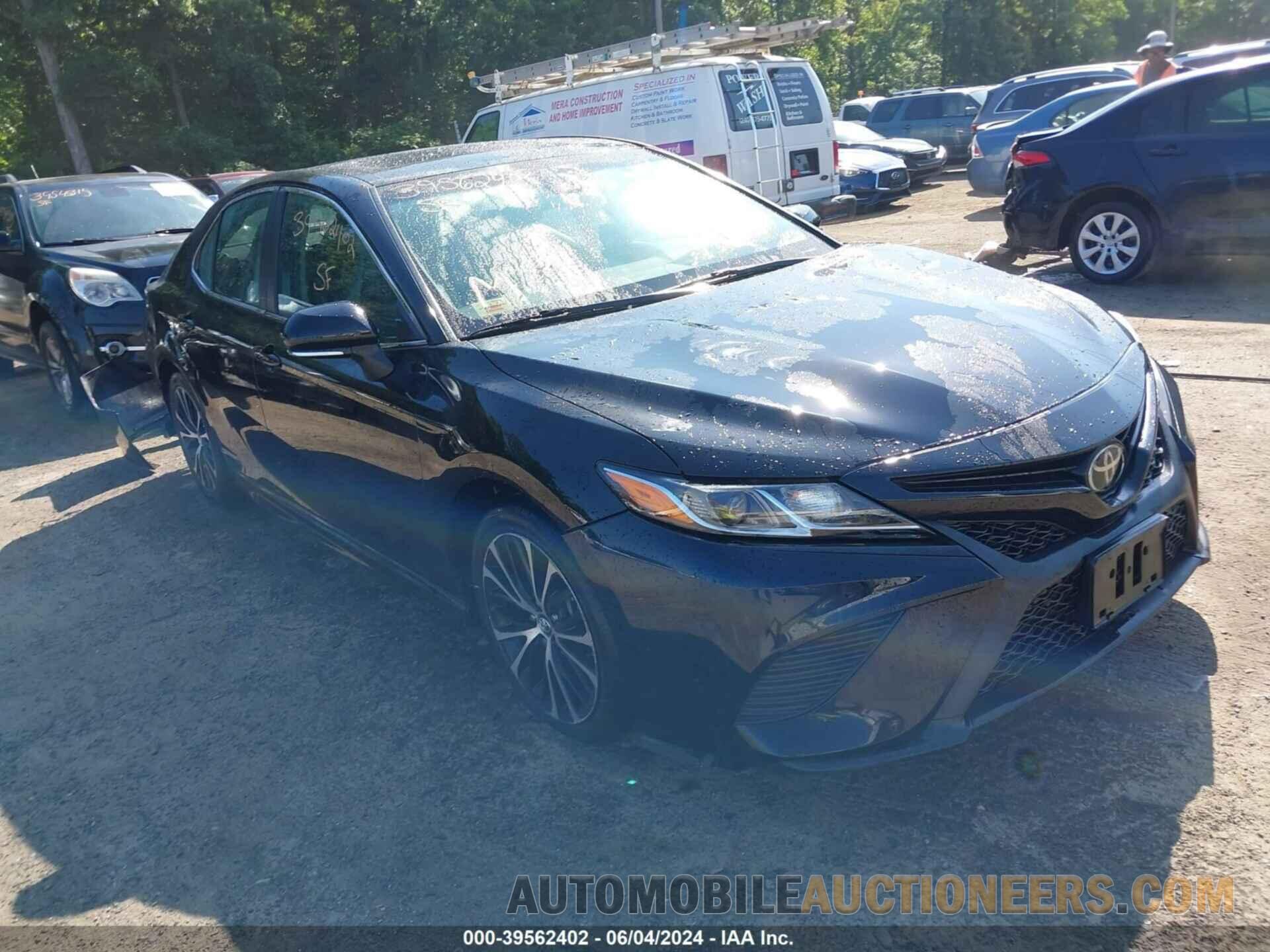 4T1B11HK2JU597899 TOYOTA CAMRY 2018