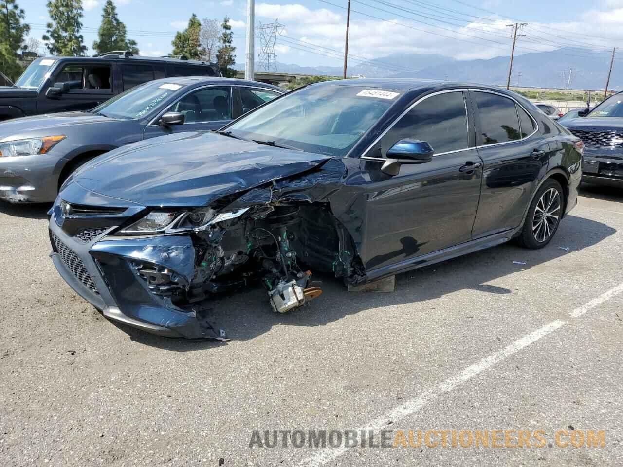 4T1B11HK2JU598387 TOYOTA CAMRY 2018