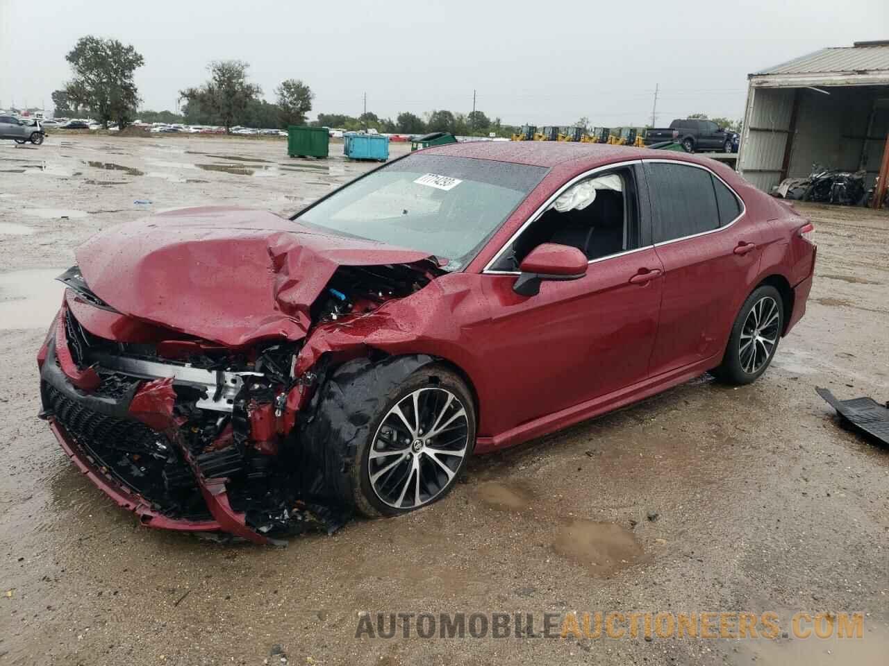 4T1B11HK2JU598809 TOYOTA CAMRY 2018