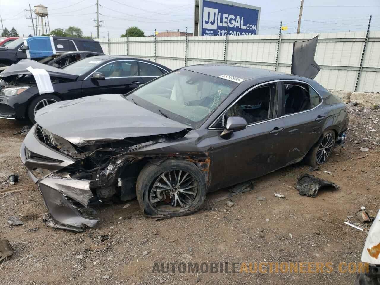 4T1B11HK2JU599815 TOYOTA CAMRY 2018