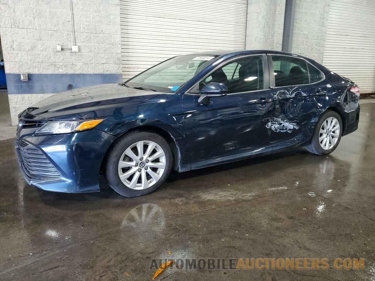 4T1B11HK2JU601076 TOYOTA CAMRY 2018