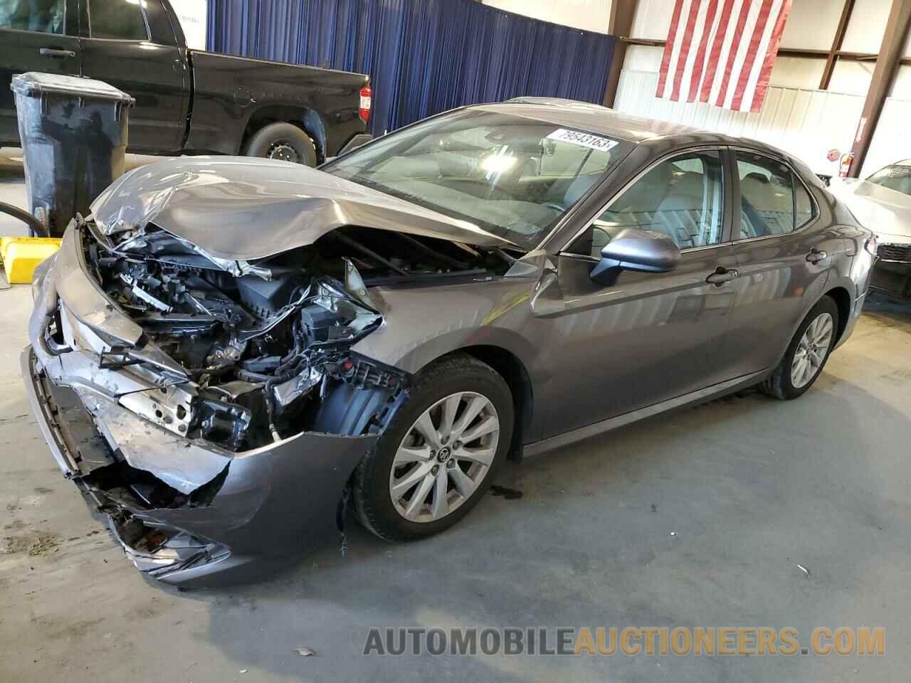 4T1B11HK2JU602101 TOYOTA CAMRY 2018