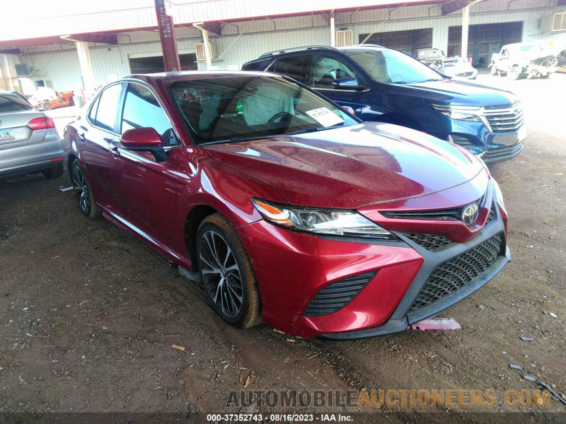 4T1B11HK2JU602552 TOYOTA CAMRY 2018