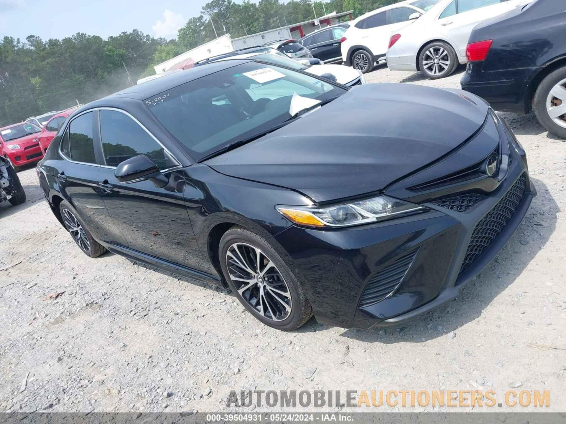 4T1B11HK2JU605550 TOYOTA CAMRY 2018