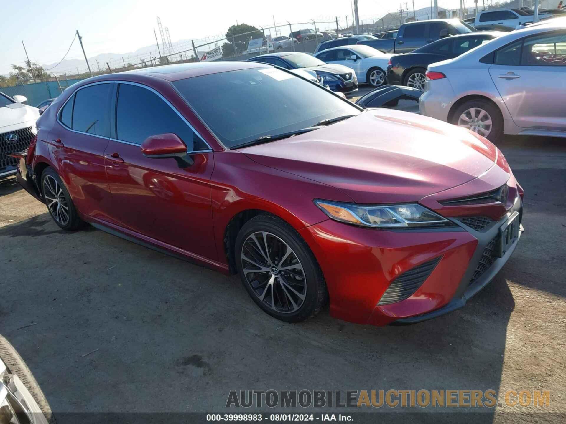 4T1B11HK2JU609100 TOYOTA CAMRY 2018