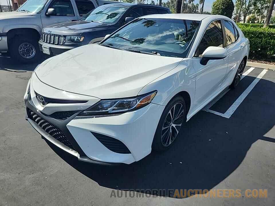 4T1B11HK2JU609940 Toyota Camry 2018