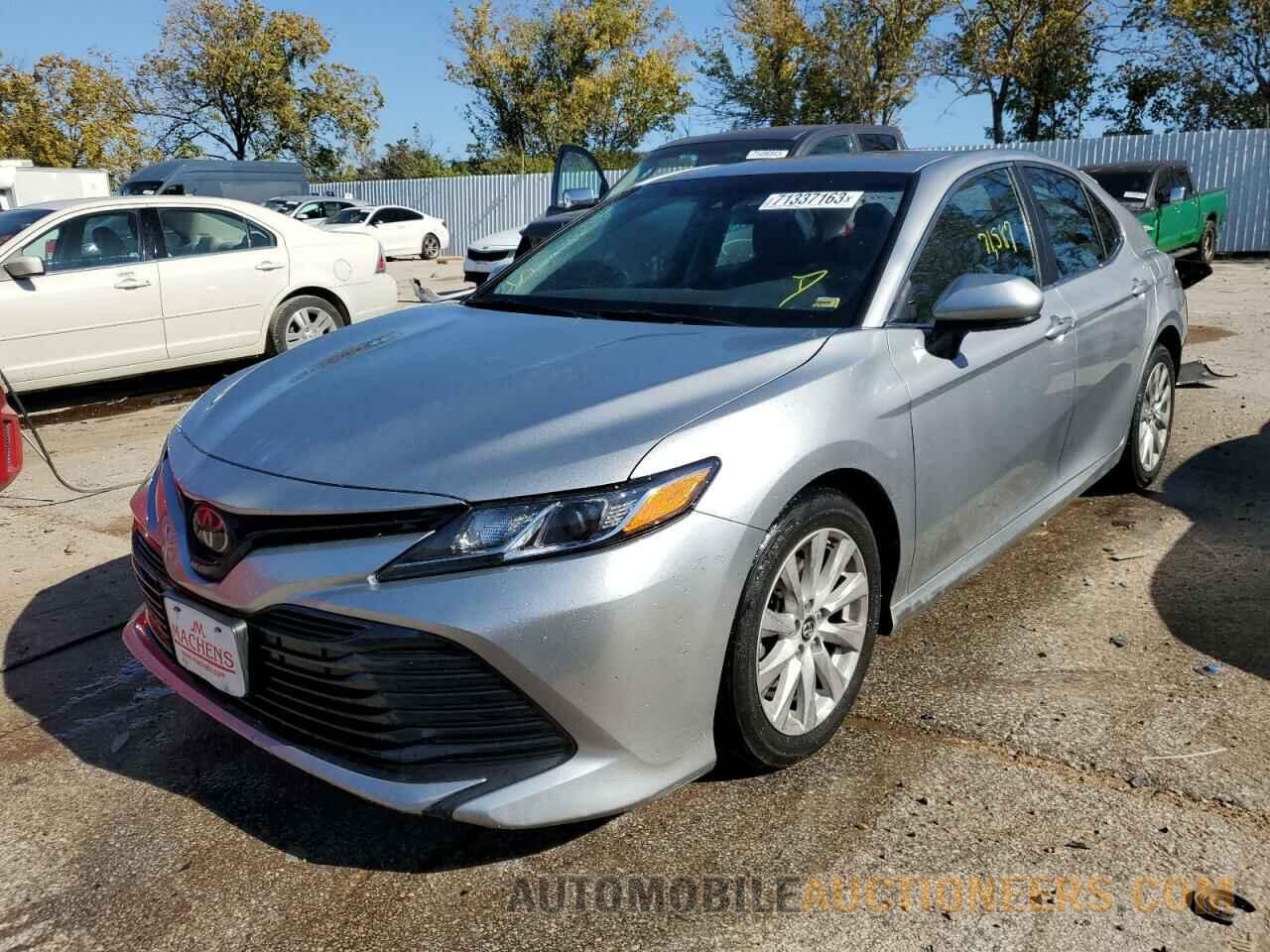 4T1B11HK2JU611803 TOYOTA CAMRY 2018