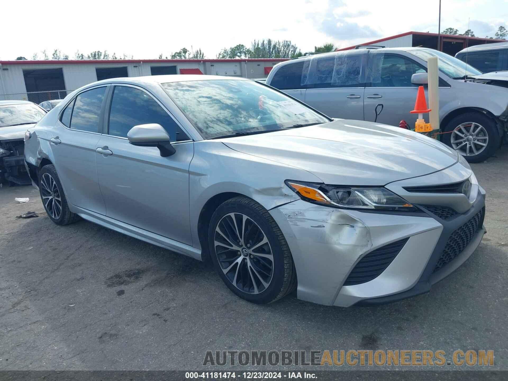 4T1B11HK2JU614166 TOYOTA CAMRY 2018