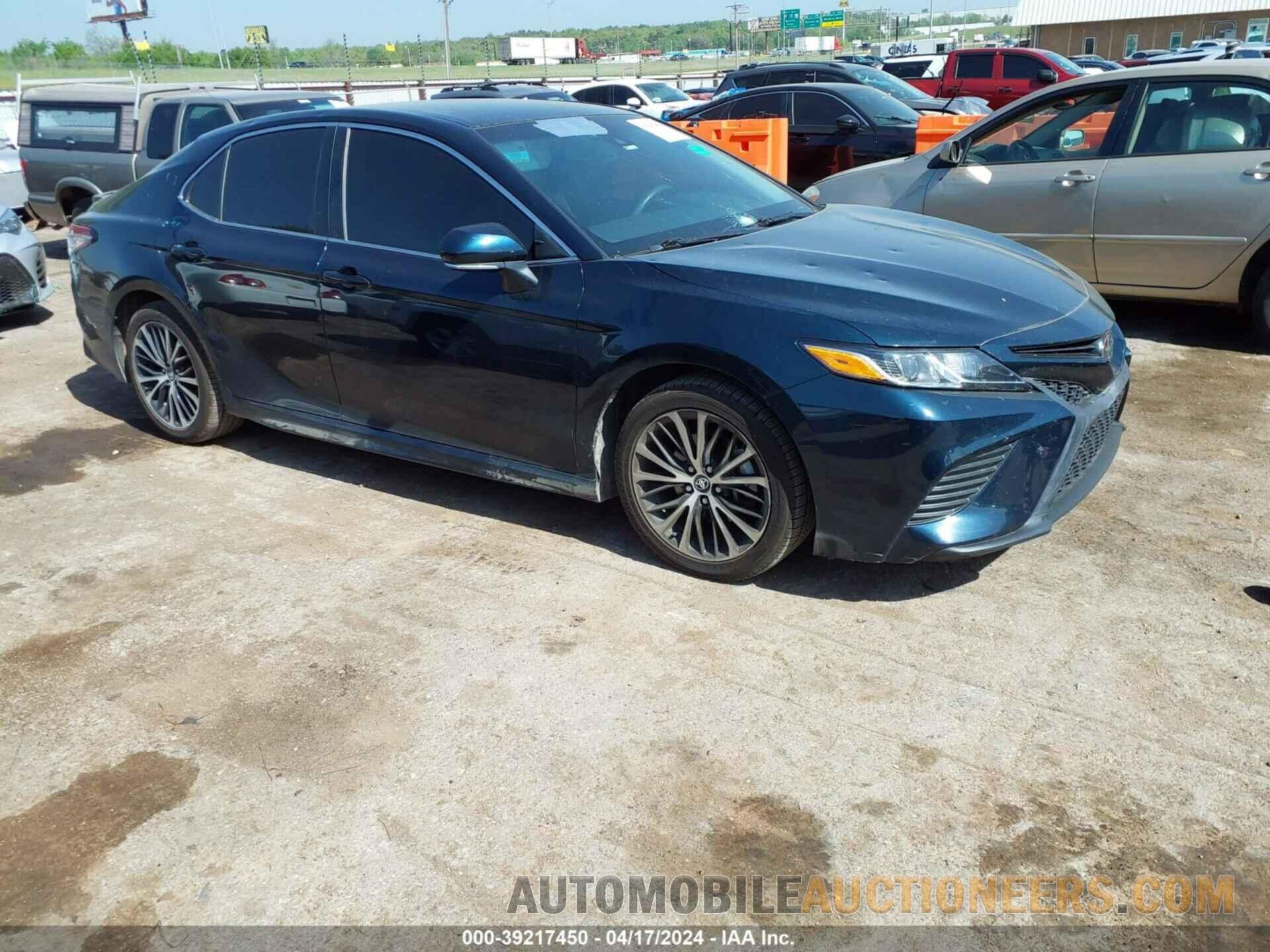 4T1B11HK2JU616757 TOYOTA CAMRY 2018