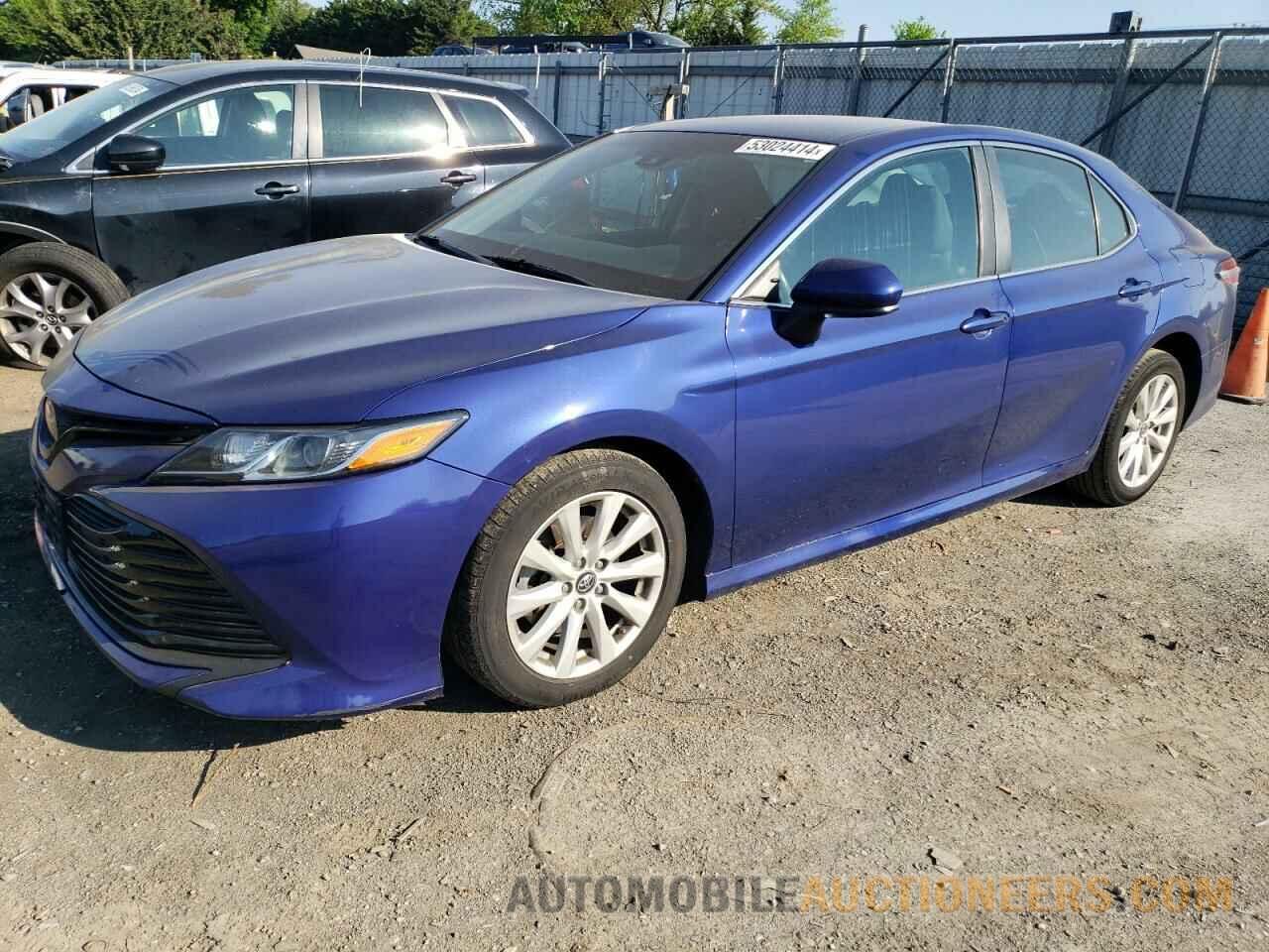 4T1B11HK2JU618640 TOYOTA CAMRY 2018