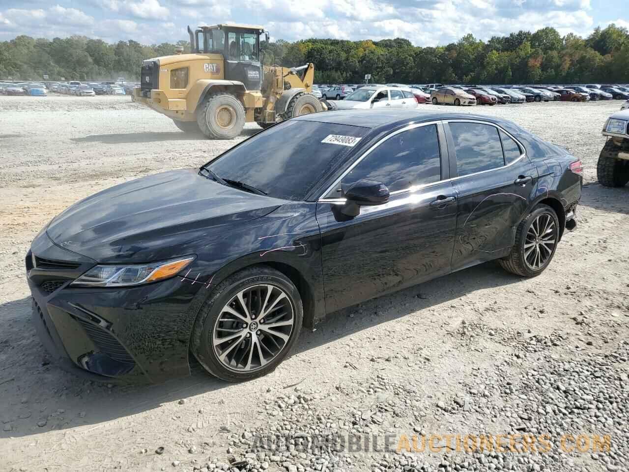 4T1B11HK2JU620937 TOYOTA CAMRY 2018