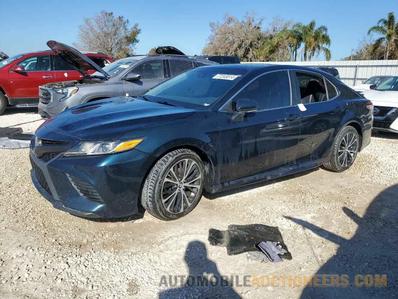 4T1B11HK2JU621022 TOYOTA CAMRY 2018