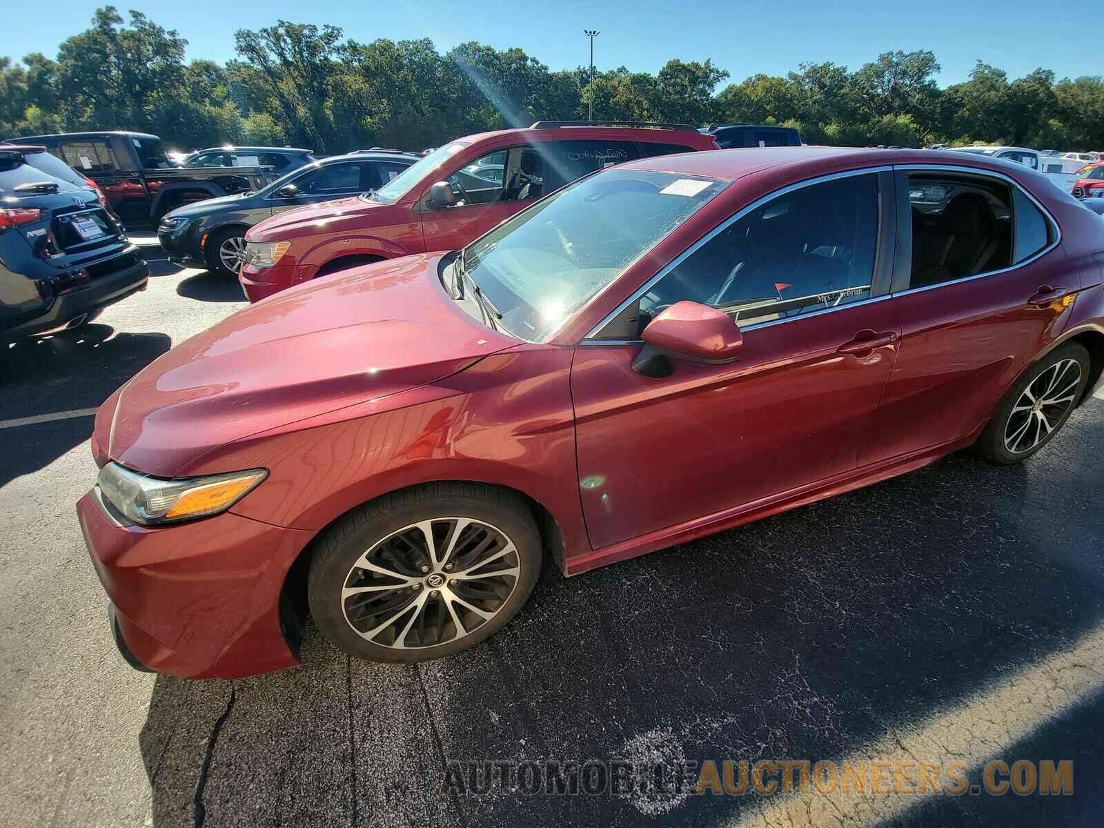 4T1B11HK2JU622591 Toyota Camry 2018