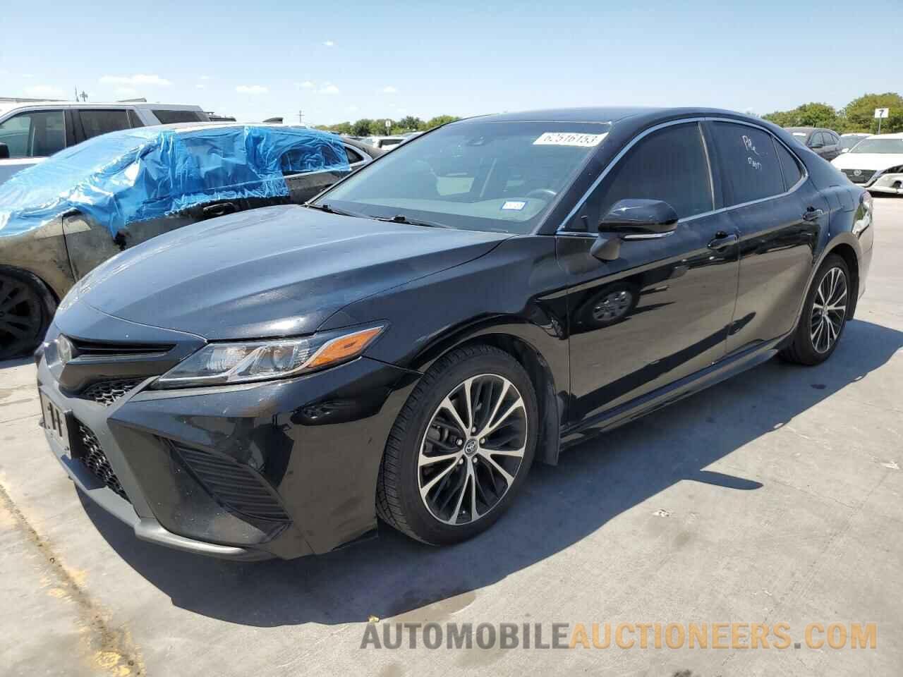 4T1B11HK2JU625586 TOYOTA CAMRY 2018