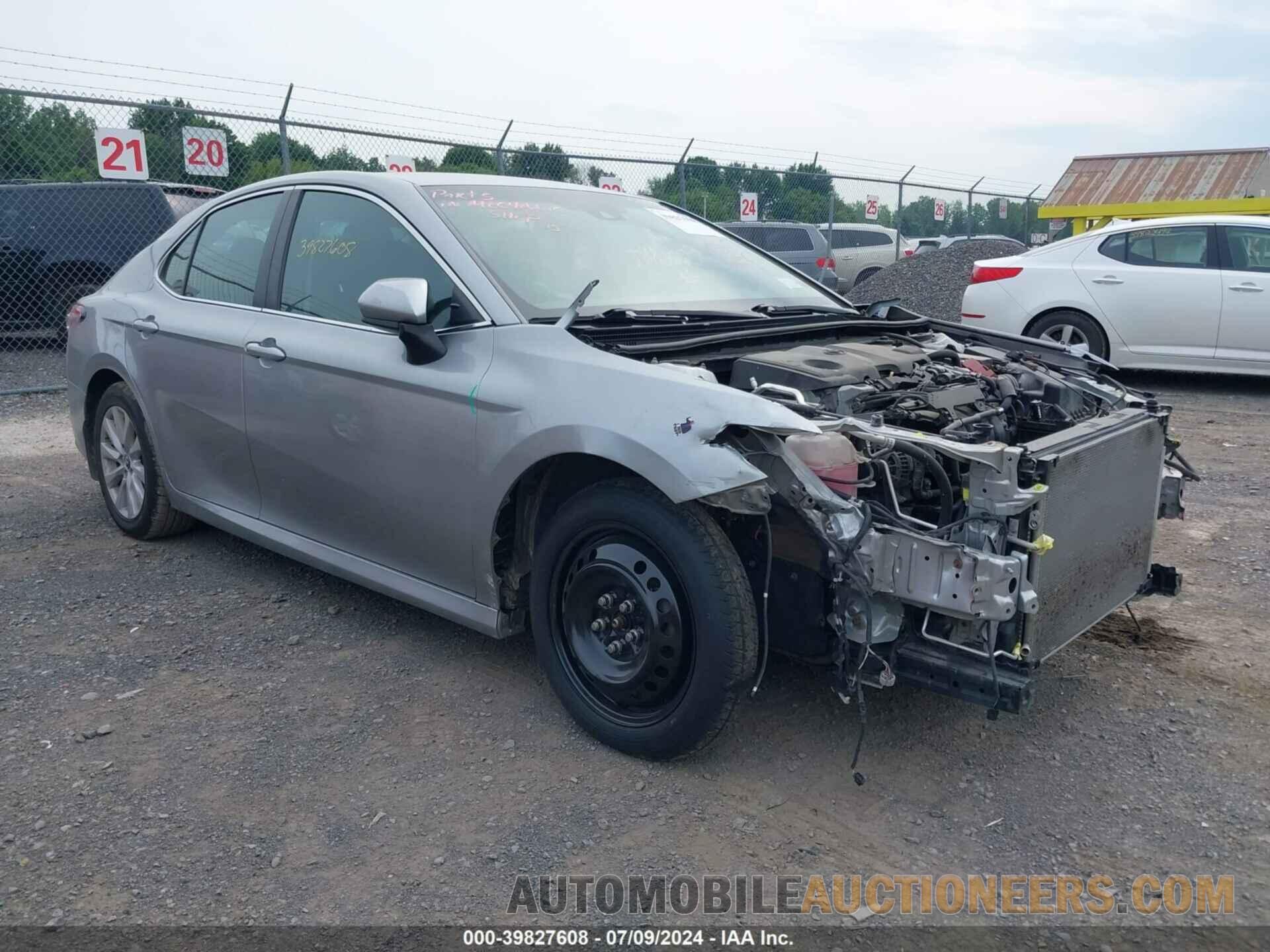 4T1B11HK2JU626706 TOYOTA CAMRY 2018