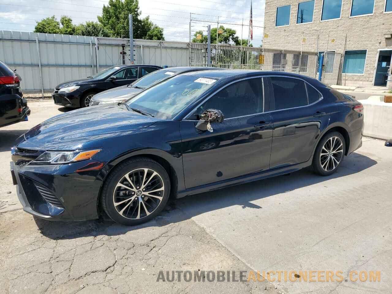 4T1B11HK2JU628746 TOYOTA CAMRY 2018