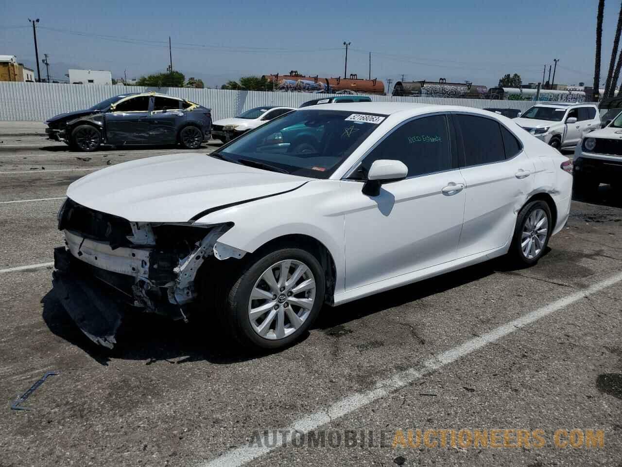 4T1B11HK2JU629086 TOYOTA CAMRY 2018