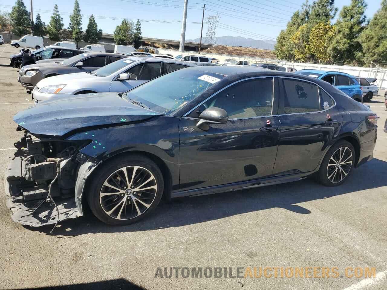 4T1B11HK2JU630061 TOYOTA CAMRY 2018