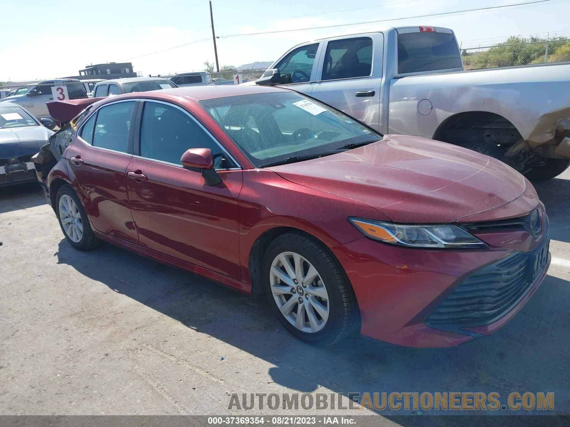 4T1B11HK2JU630190 TOYOTA CAMRY 2018